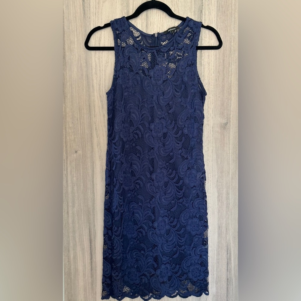 Lace Dress - Picture 3 of 4